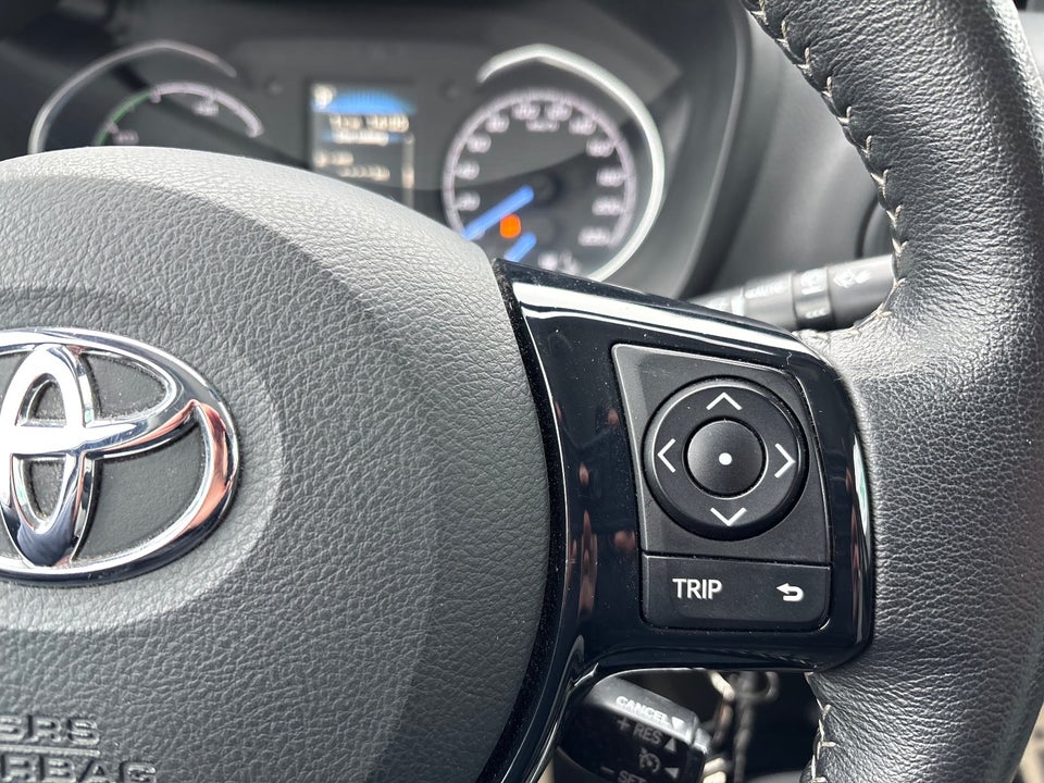 Toyota Yaris 1,5 Hybrid H1 e-CVT 5d