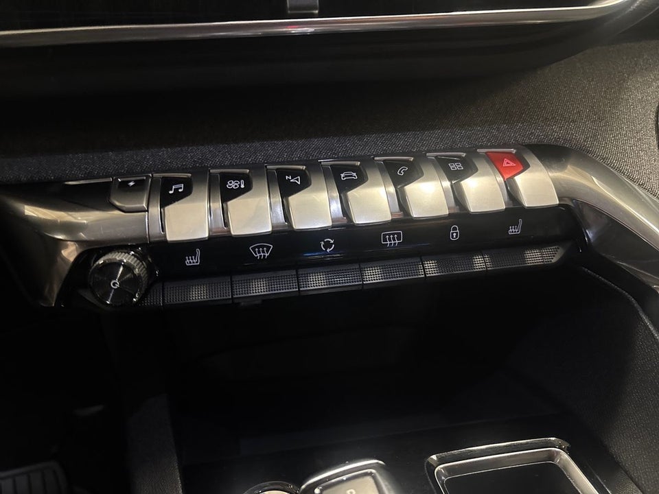 Peugeot 3008 1,6 Hybrid Allure Limited EAT8 5d