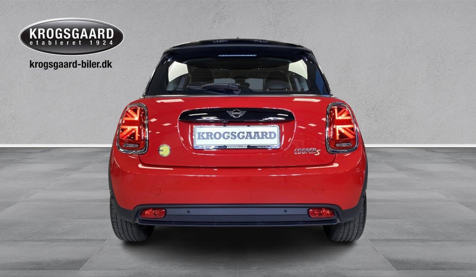 MINI Cooper SE Essential 3d