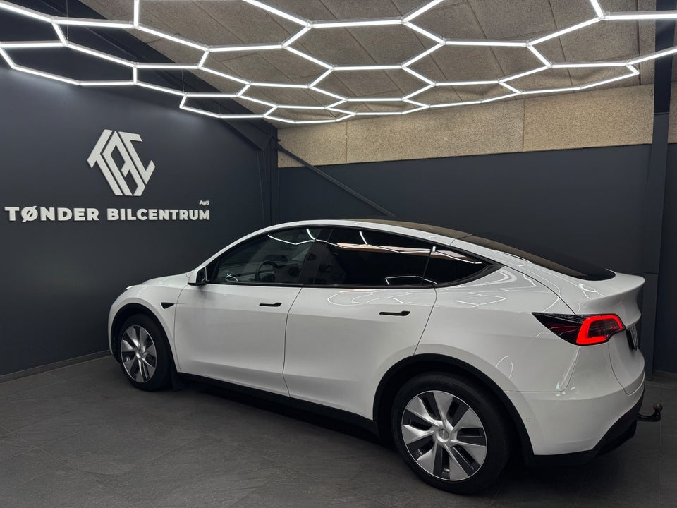 Tesla Model Y Long Range AWD 5d