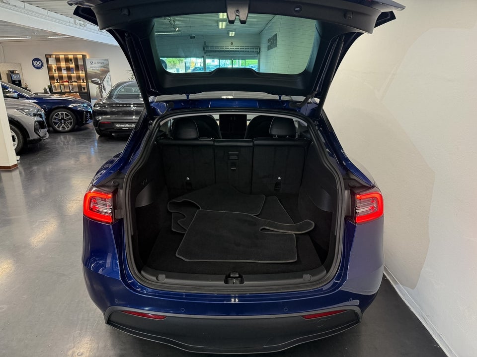 Tesla Model Y Long Range AWD 5d