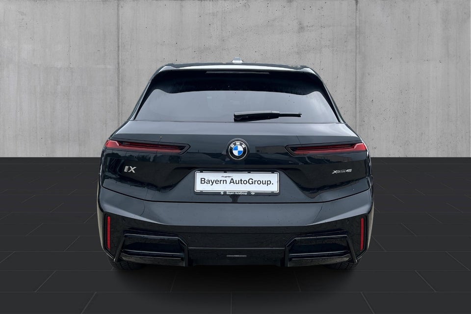 BMW iX xDrive45 M-Sport 5d