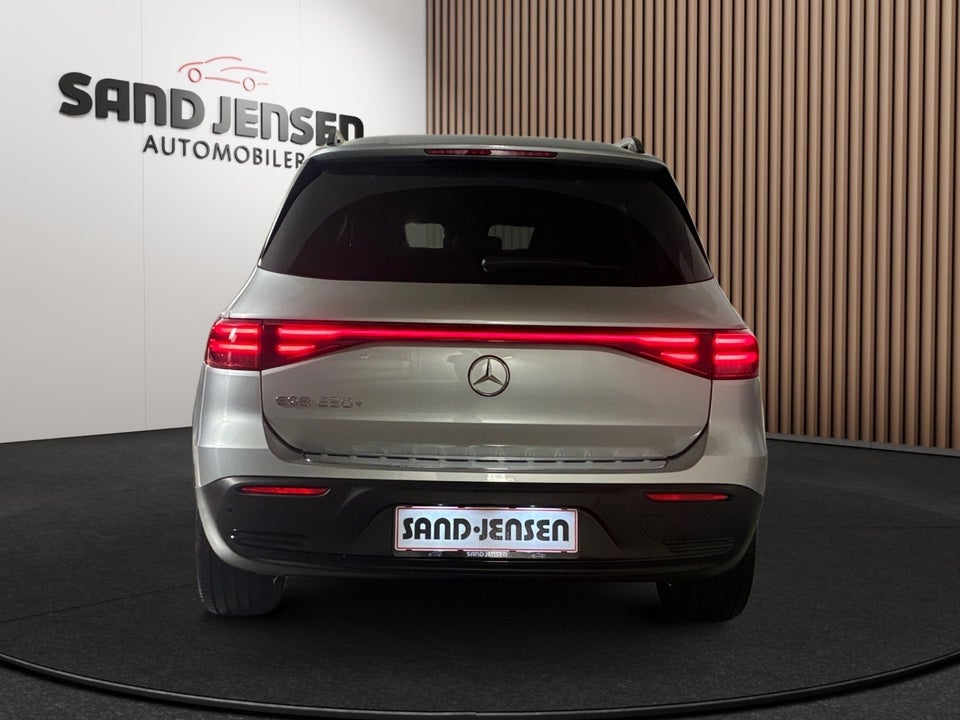 Mercedes EQB250+ Electric Art 5d