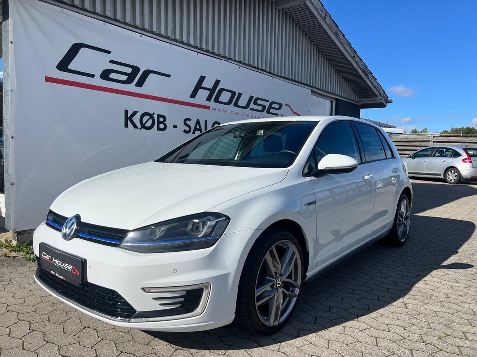 VW Golf VII 1,4 GTE Highline DSG 5d