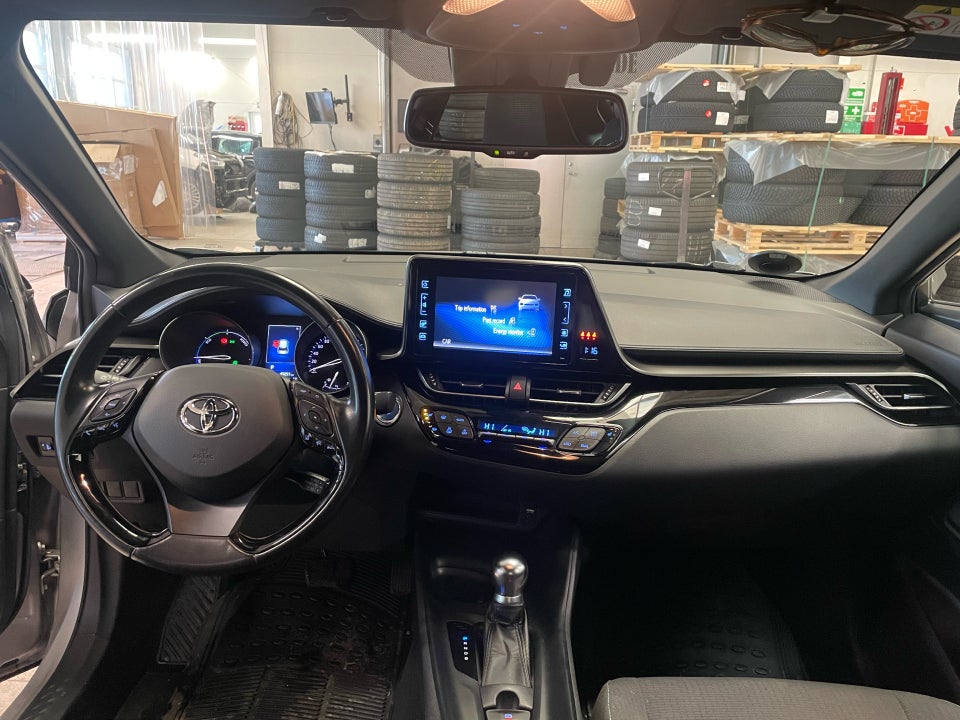 Toyota C-HR 1,8 Hybrid Limited CVT 5d
