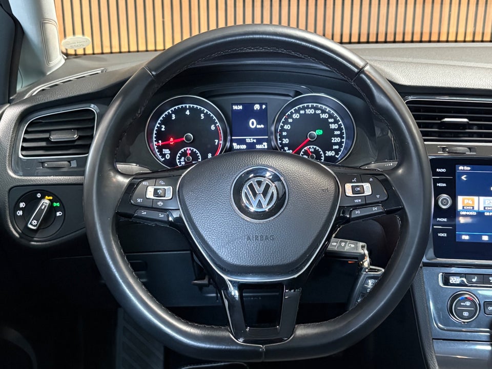 VW Golf VII 1,5 TSi 130 Highline Variant DSG 5d