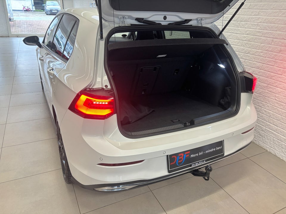 VW Golf VIII 1,4 GTE DSG 5d