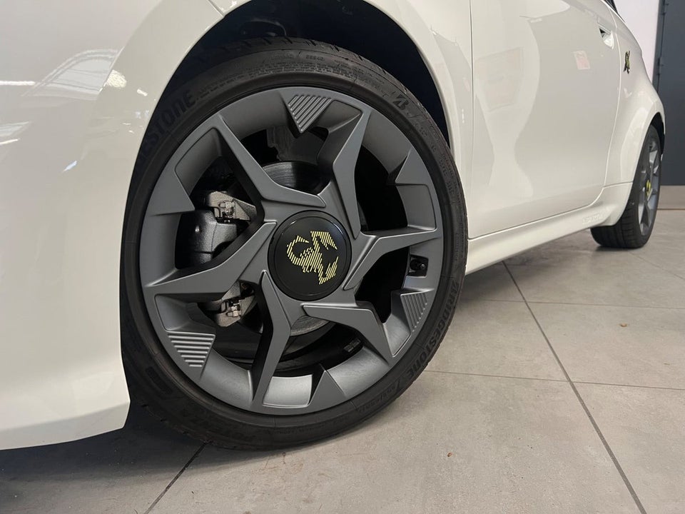 Abarth 500e 3d