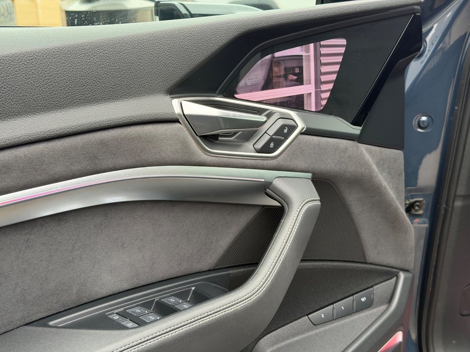 Audi Q8 e-tron 55 S-line Sportback quattro 5d