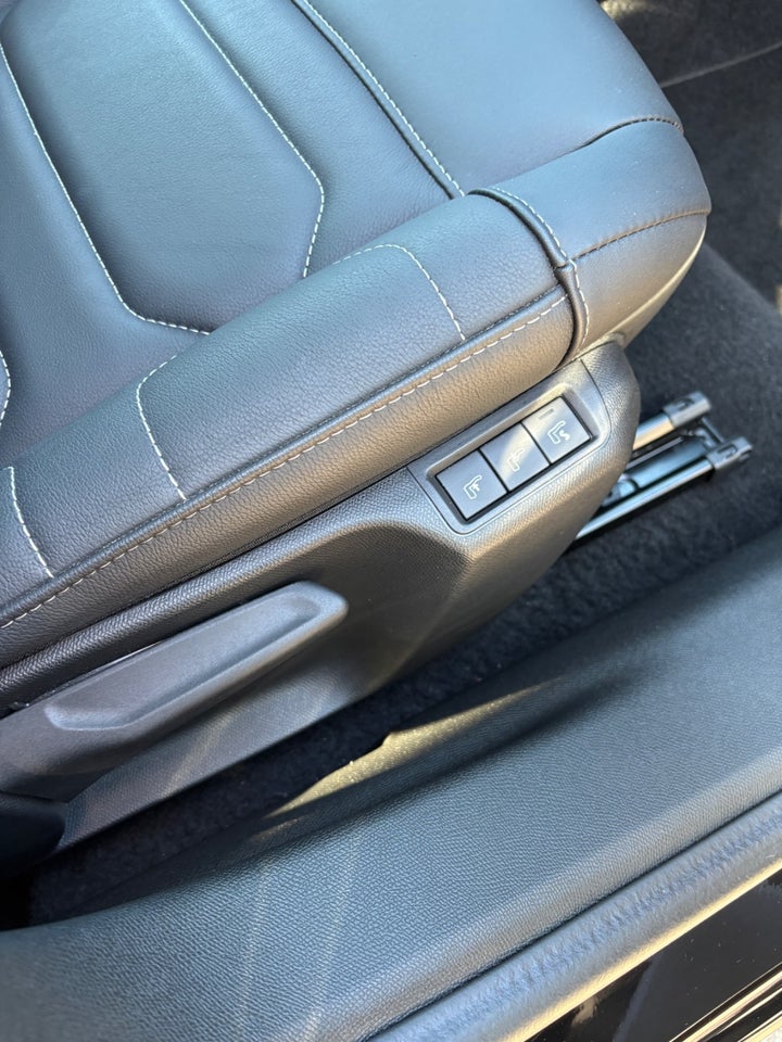 Citroën ë-C4 X 50 Palais Sky 4d