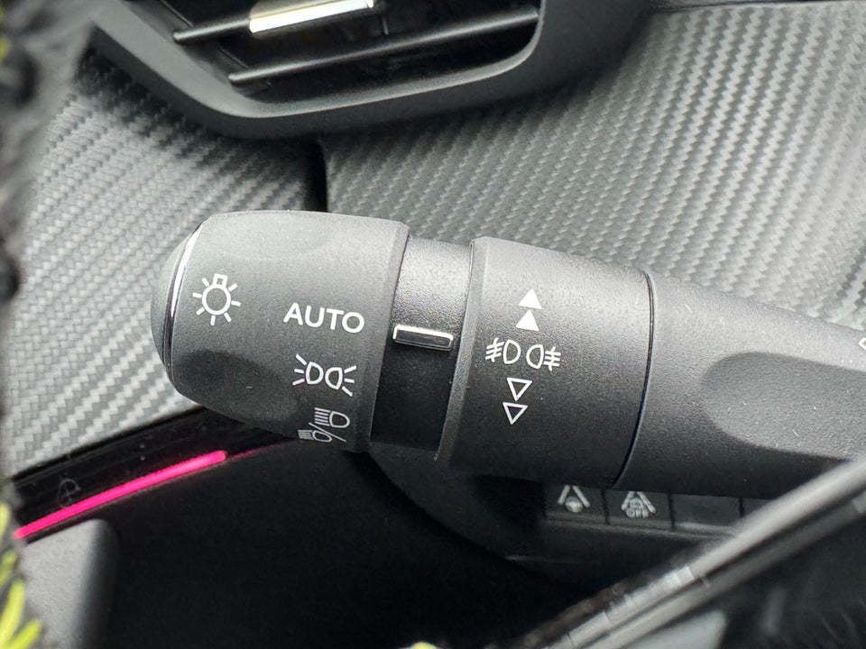 Peugeot e-2008 50 GT 5d