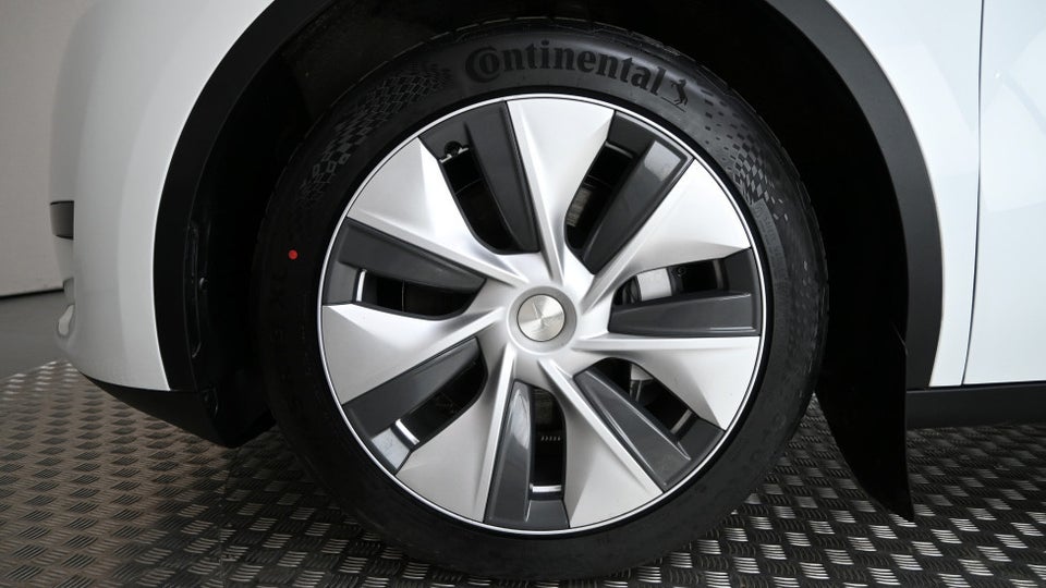 Tesla Model Y RWD 5d