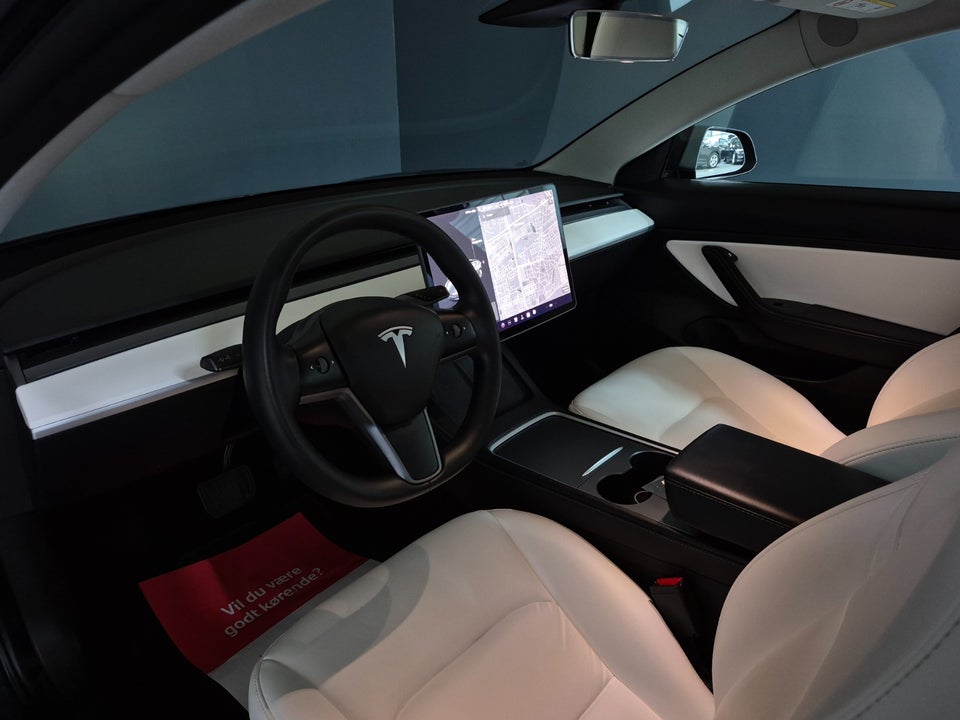 Tesla Model 3 Standard Range+ RWD 4d