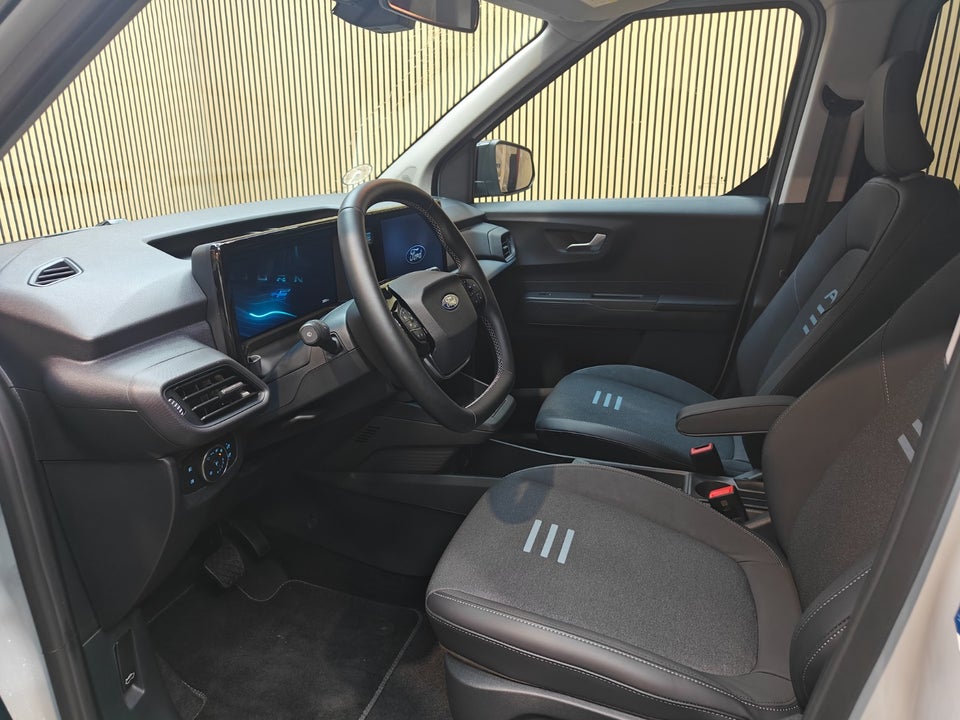 Ford E-Tourneo Courier 46 Active