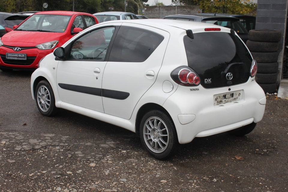 Toyota Aygo 1,0 VVT-i T1 5d
