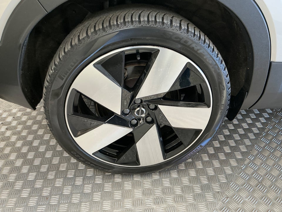 Volvo XC40 ReCharge Twin Ultimate 5d
