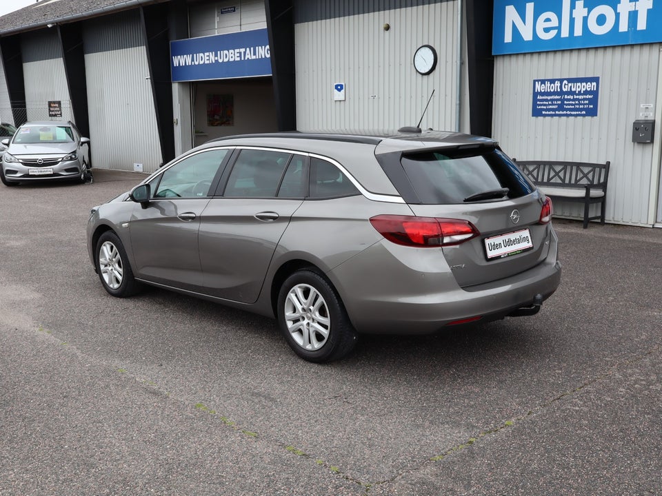 Opel Astra 1,6 CDTi 110 Business Sports Tourer 5d