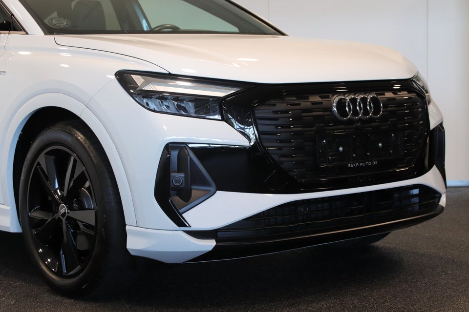 Audi Q4 e-tron 35 S-line Sportback 5d