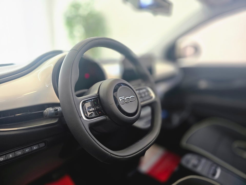 Fiat 500e 42 Icon Cabrio 2d