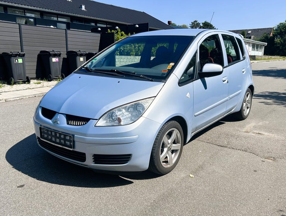 Mitsubishi Colt 1,1 Invite Coolpack 5d
