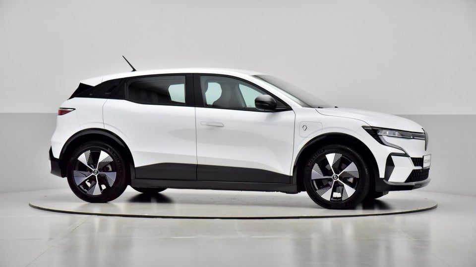 Renault Megane E-Tech 60 Equilibre 5d