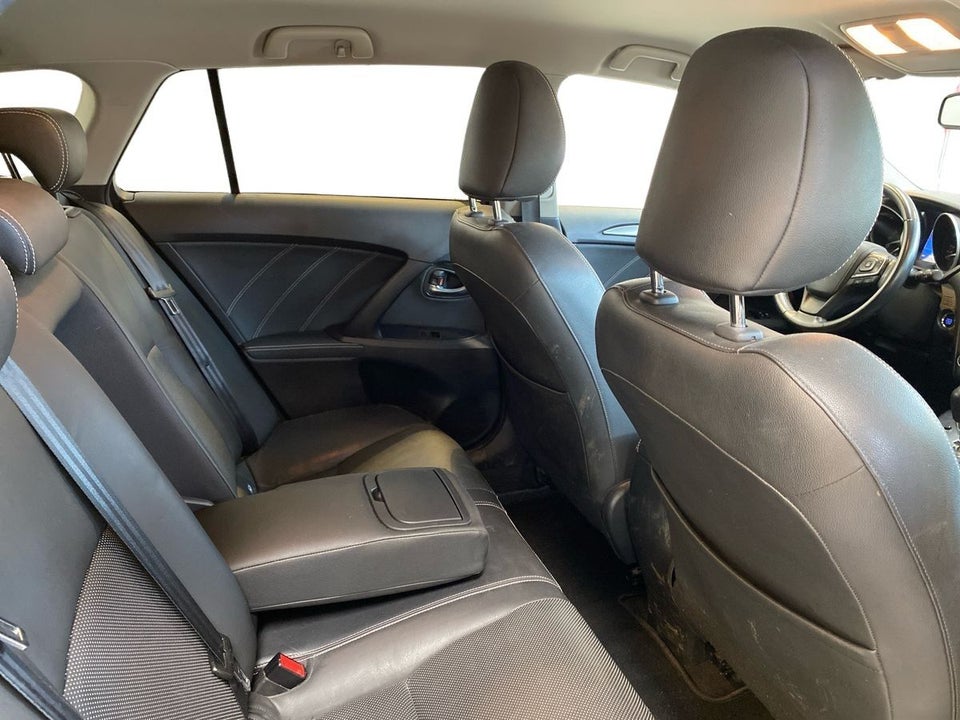 Toyota Avensis 1,8 VVT-i T2 Selected Touring Sports MDS 5d