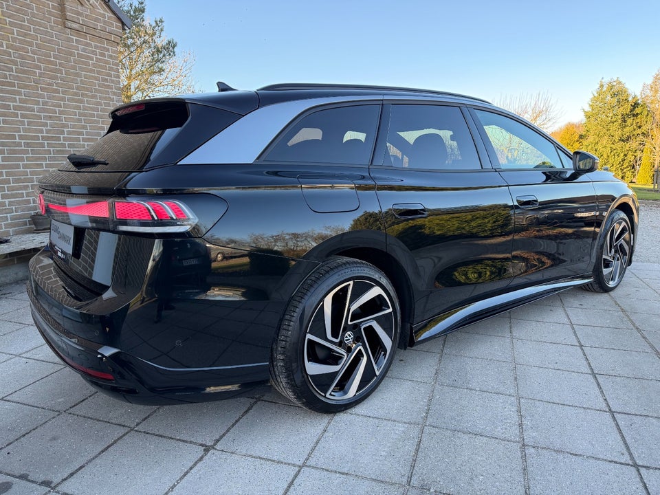 VW ID.7 77 Style+ Tourer 5d