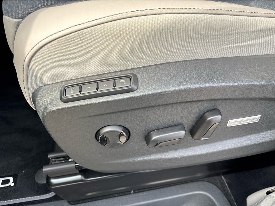 VW ID.Buzz 77 Style 75 Years Edition SWB 5d