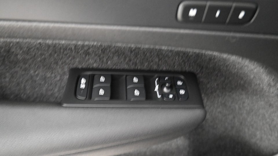 Volvo XC40 1,5 T5 ReCharge R-Design aut. 5d