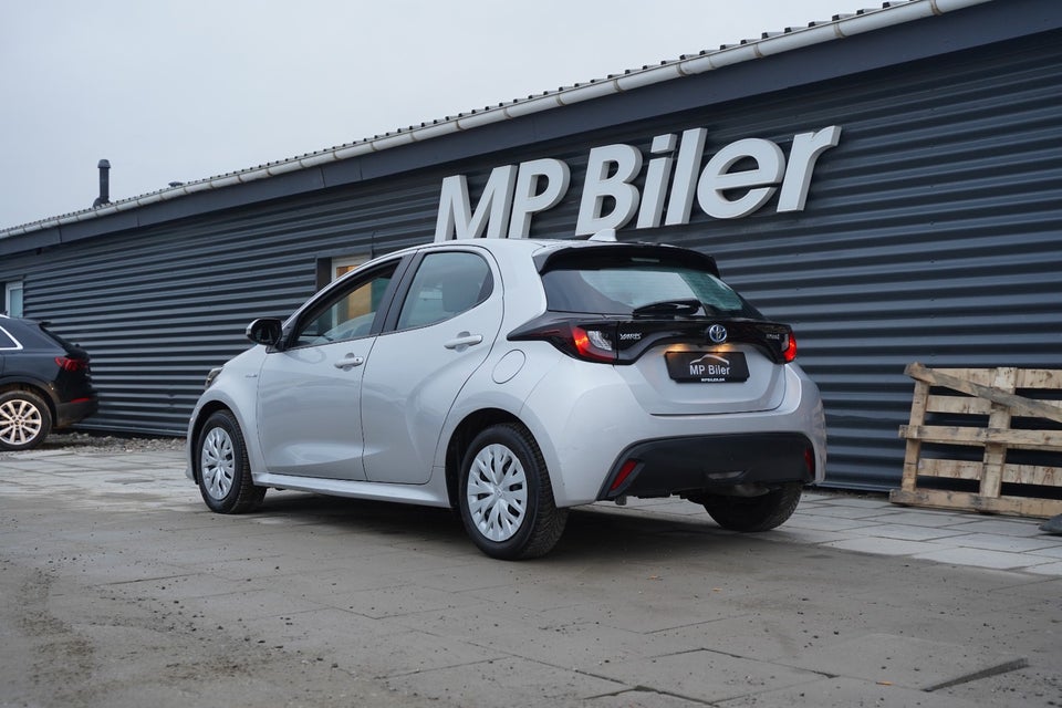 Toyota Yaris 1,5 Hybrid H3 e-CVT 5d