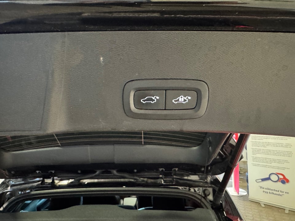 Volvo XC40 P8 ReCharge Twin Plus 5d