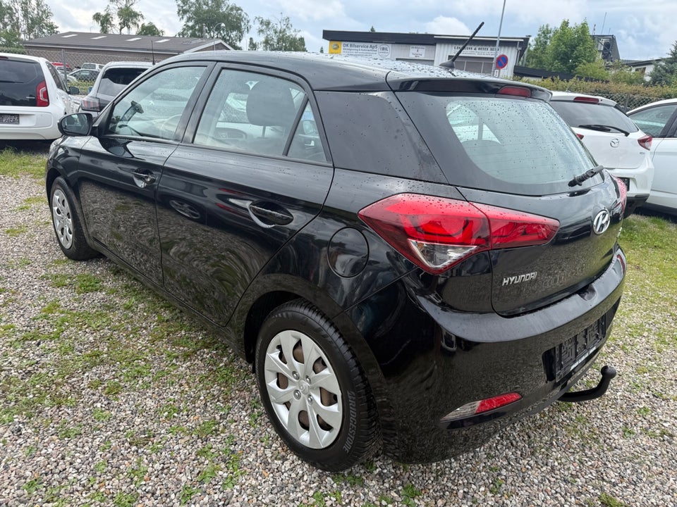 Hyundai i20 1,25 Spring 5d