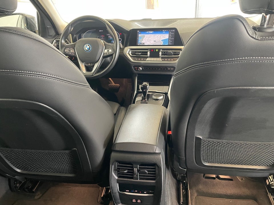 BMW 330e 2,0 Touring Sport Line aut. 5d