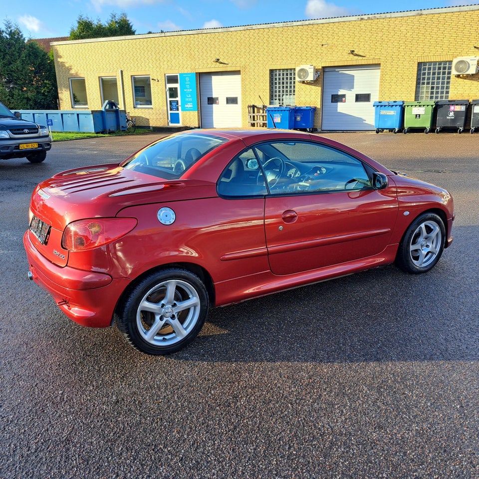 Peugeot 206 1,6 16V CC 2d