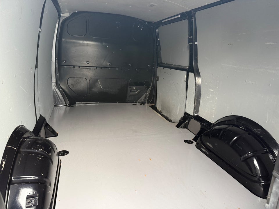 VW Transporter 2,0 TDi 150 Kassevogn DSG lang