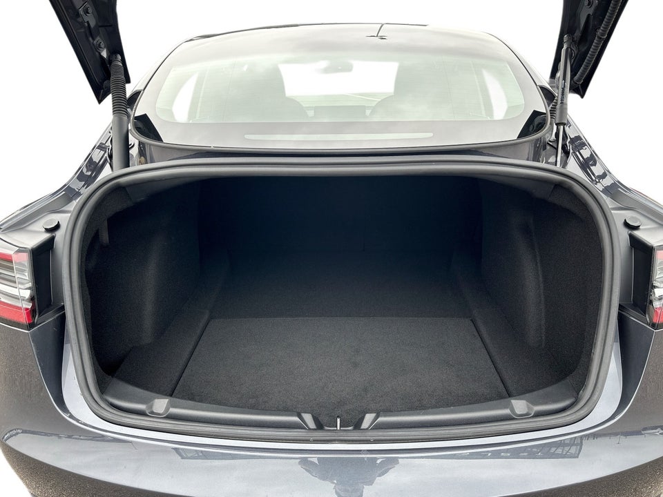 Tesla Model 3 RWD 4d