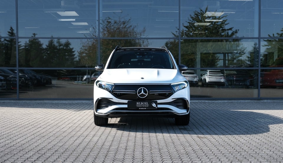 Mercedes EQB300 AMG Line 4Matic 5d