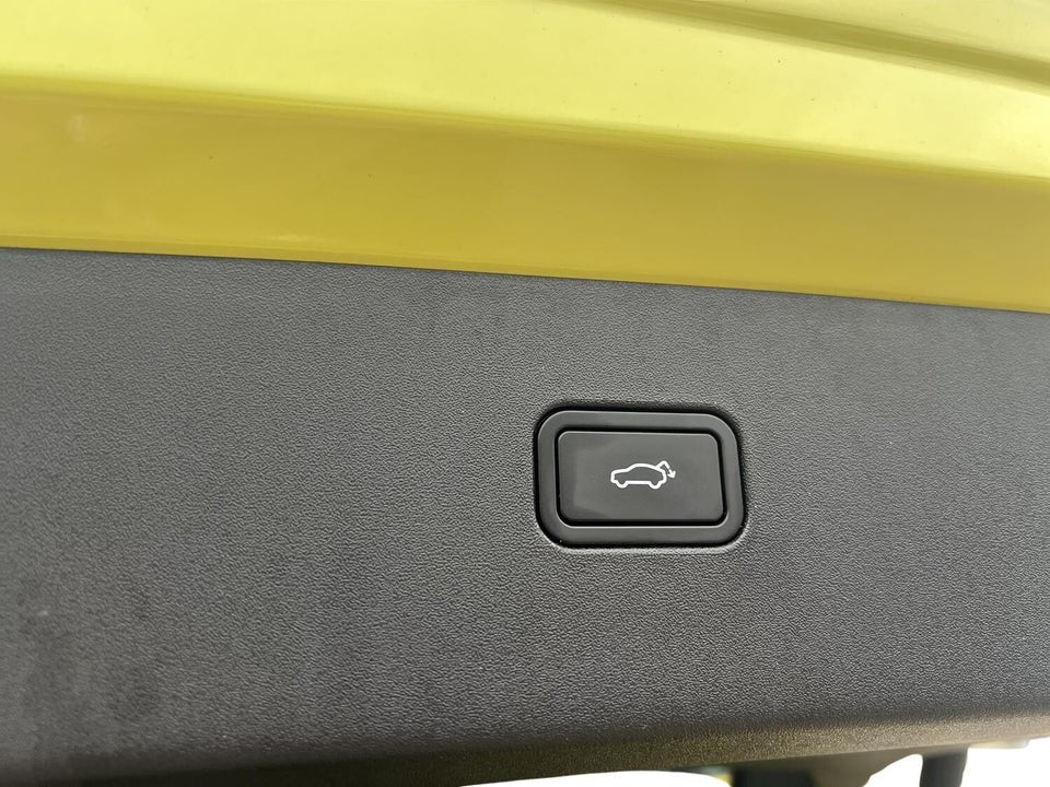 Volvo EX30 Extended Range Plus 5d