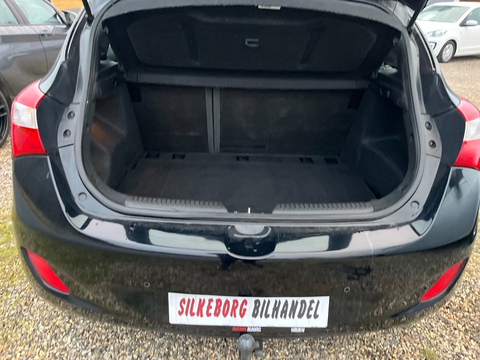 Hyundai i30 1,6 GDi Style Eco 5d