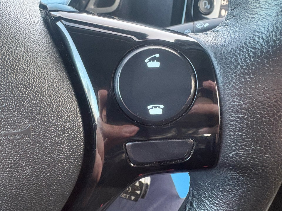 Peugeot 108 1,0 e-VTi 72 Infinity 5d