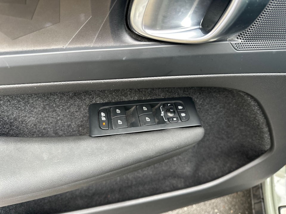 Volvo XC40 P6 ReCharge Plus 5d