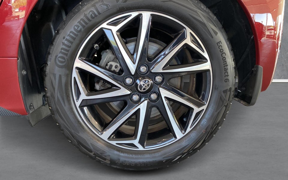 Toyota Yaris 1,5 Hybrid H3 Style e-CVT 5d