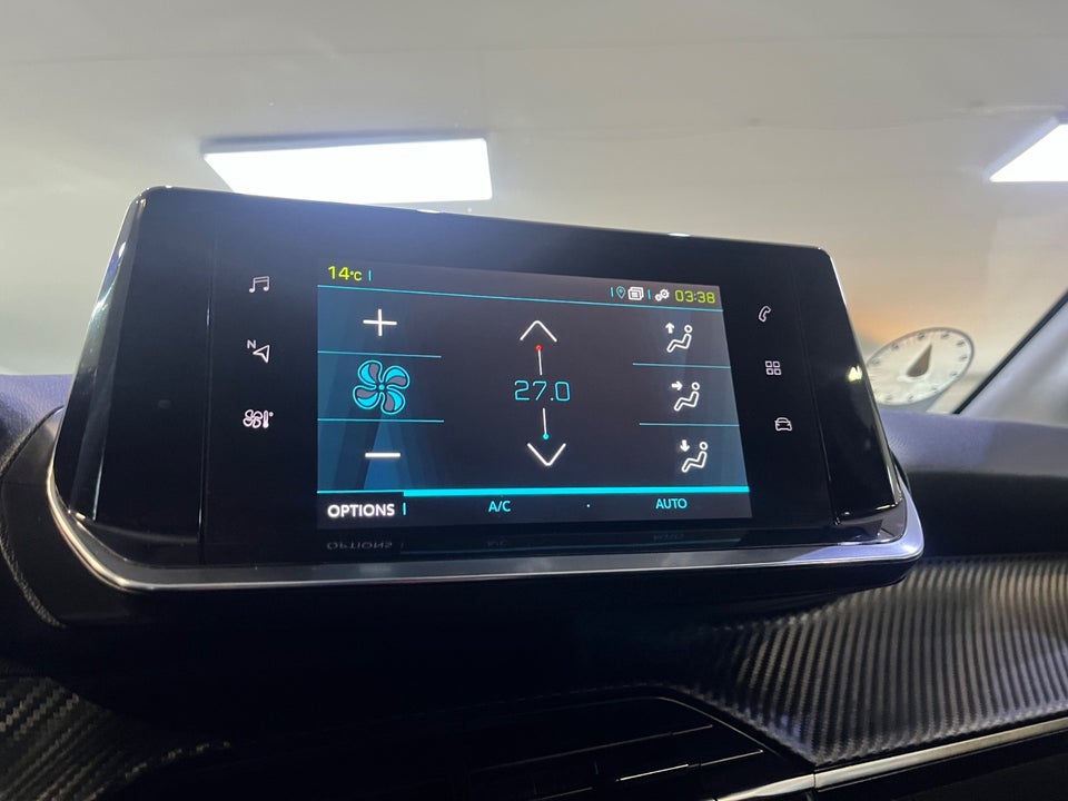 Peugeot e-208 50 Style 5d