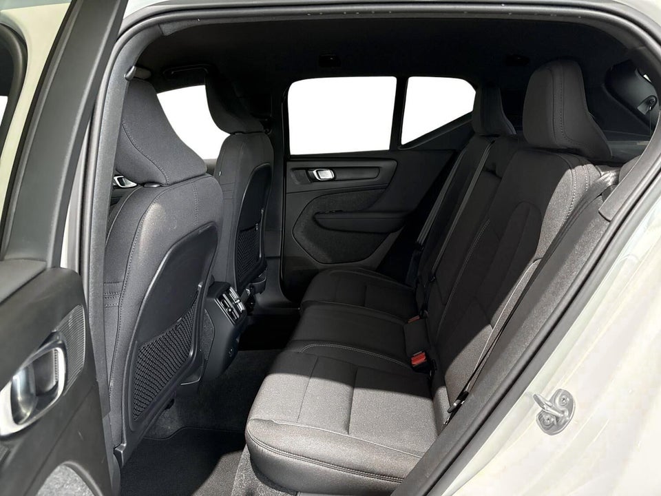 Volvo XC40 ReCharge Extended Range Plus 5d