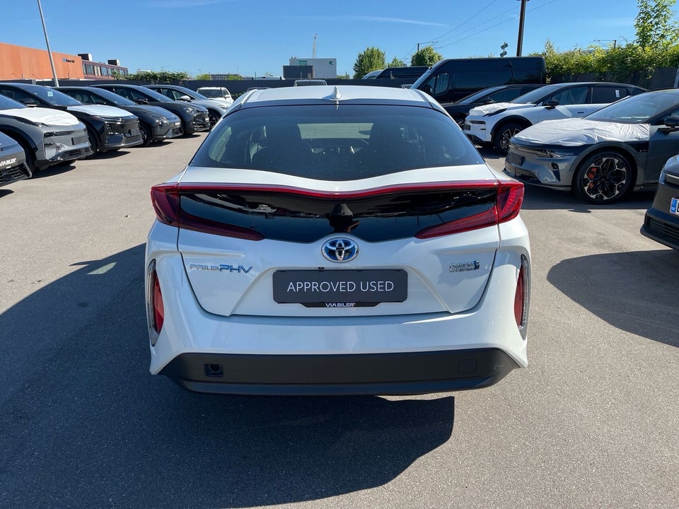 Toyota Prius 1,8 Hybrid H3 CVT 5d