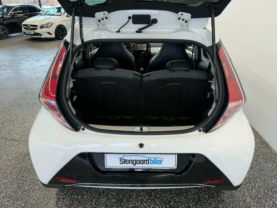 Toyota Aygo 1,0 VVT-i x-sky 5d