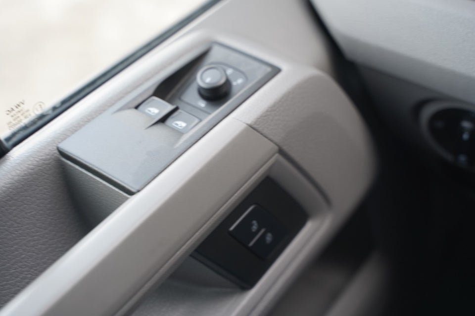 VW Crafter 35 2,0 TDi 140 Kassevogn L3H2