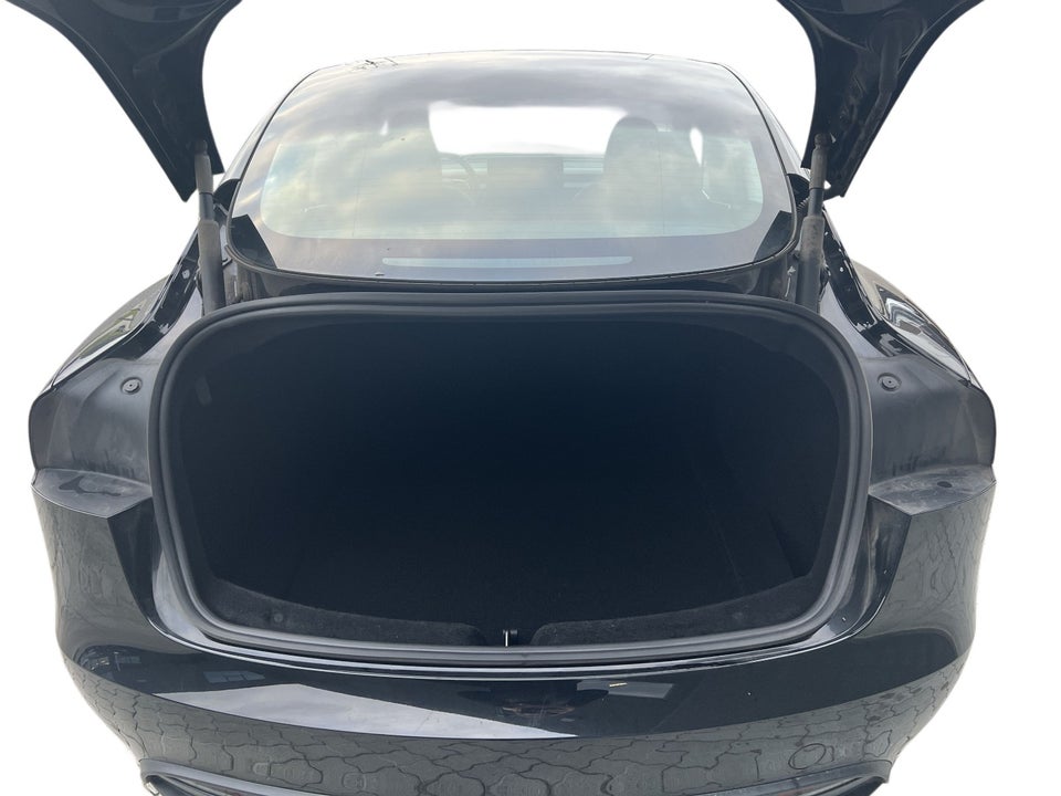 Tesla Model 3 Long Range AWD 4d