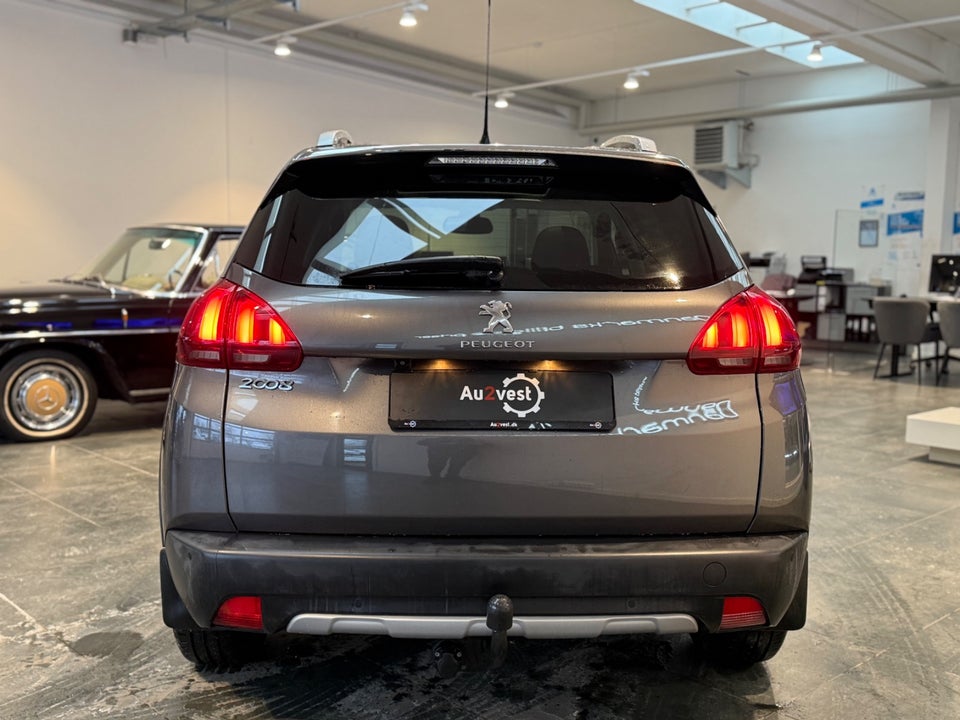 Peugeot 2008 1,2 e-THP 110 Allure Sky 5d