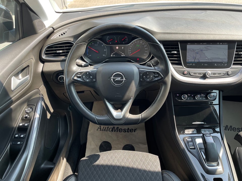 Opel Grandland X 1,6 Hybrid4 Ultimate aut. 5d